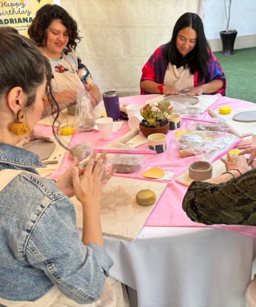 Taller de cerámica. Experiencia para cumpleaños