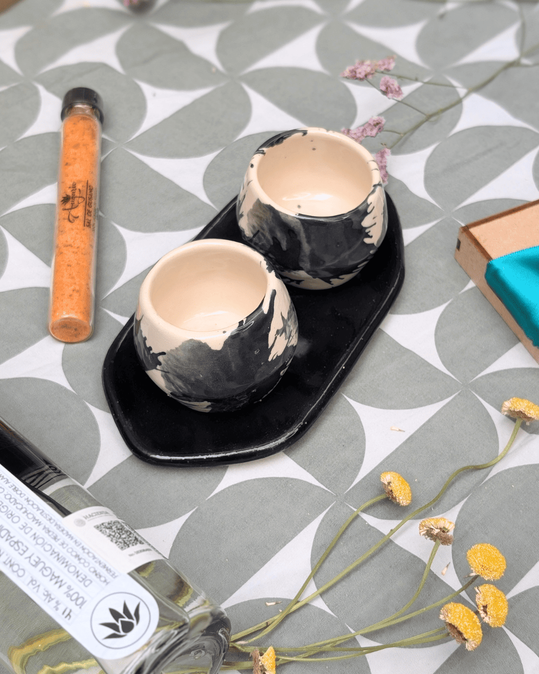 Traguito con estilo | Kit de regalo corporativo con mezcal
