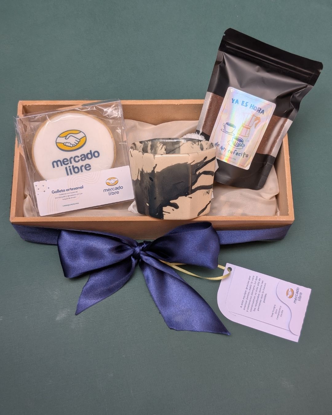 Cafecito de mi corazón | Kit de regalo corporativo cerámica & café