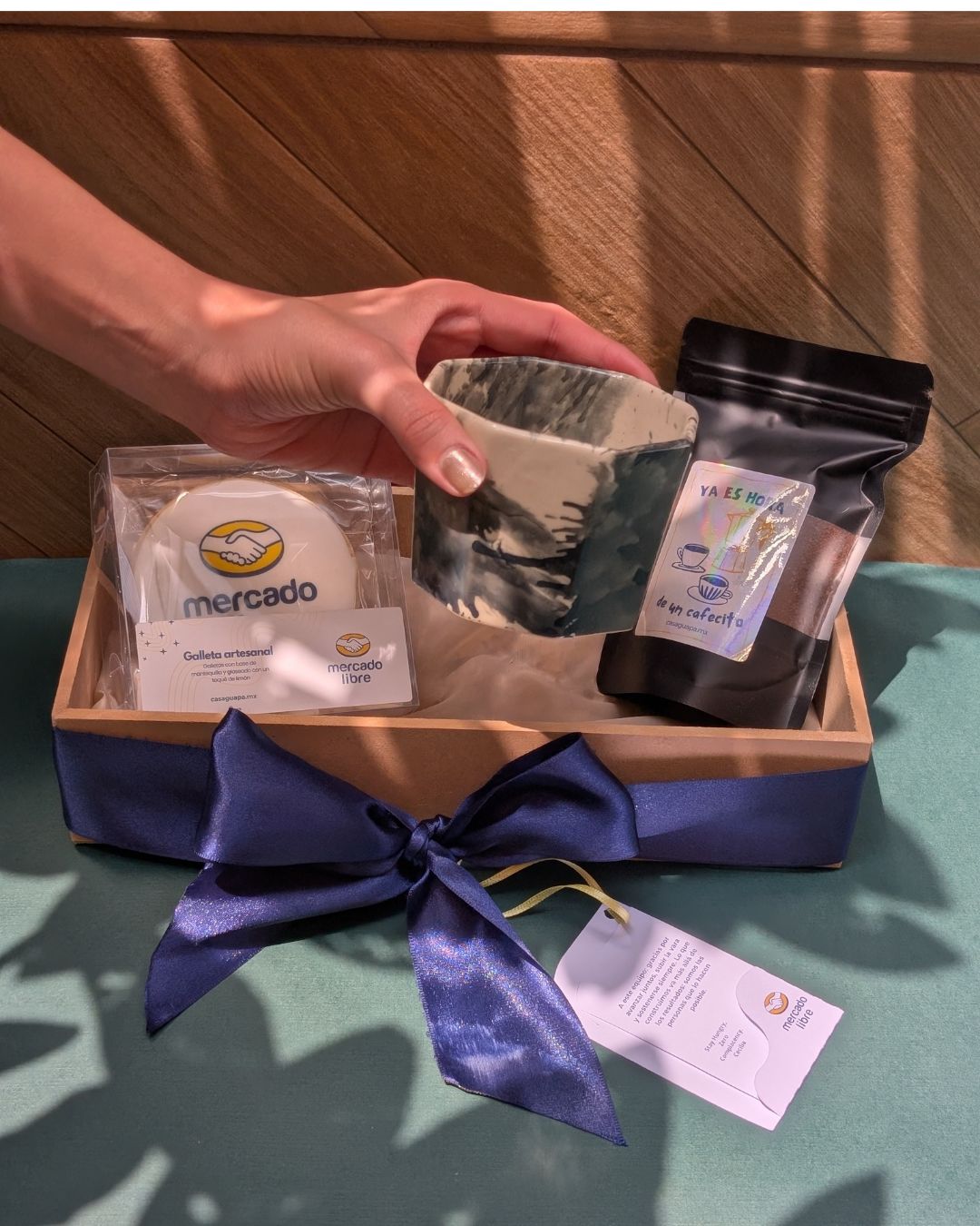 Cafecito de mi corazón | Kit de regalo corporativo cerámica & café
