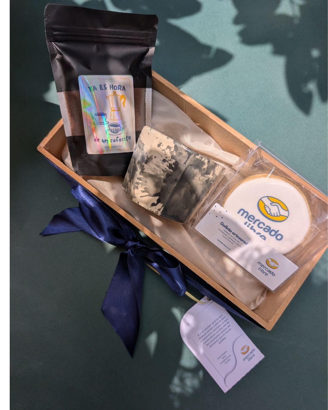 Cafecito de mi corazón | Kit de regalo corporativo cerámica & café